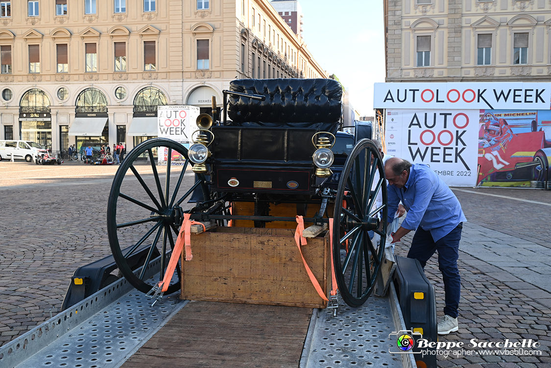 VBS_3881 - Autolook Week - Le auto in Piazza San Carlo.jpg